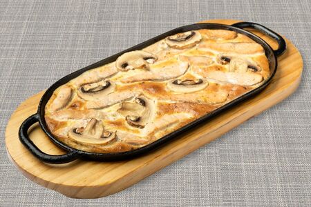 Лосось с шампиньонами