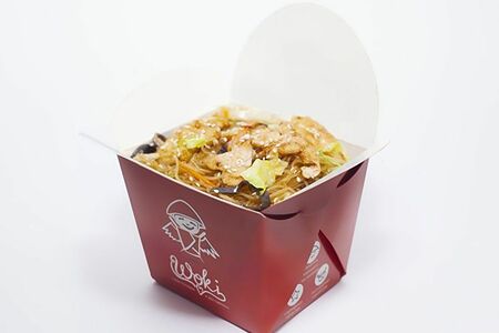 Рисовая лапша с цыпленком и грибами шиитаке