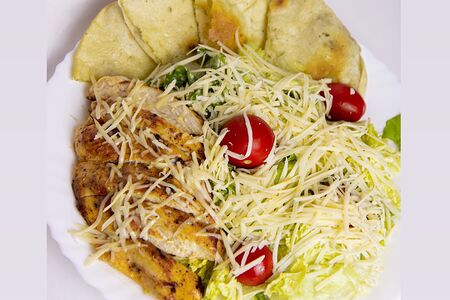 Цезарь с курицей