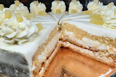 Ванильно-ананасовый торт