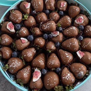 Клубника в бельгийском молочном шоколаде