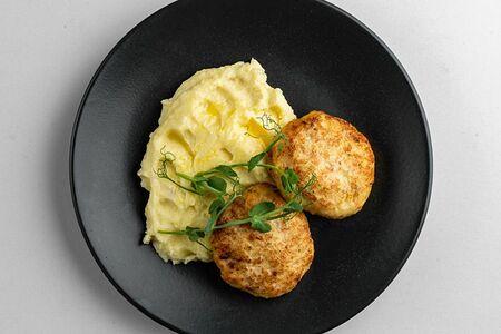 Щучьи котлеты с пюре