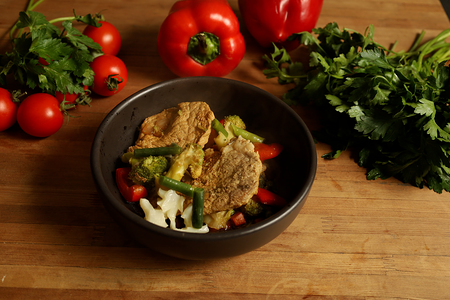 Свинина с овощами в кисло-сладком соусе