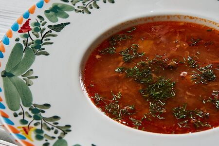 Щи на копченых свиных ребрах с репой