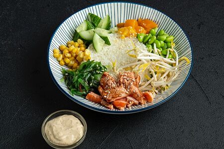 Поке с лососем и с тунцом 