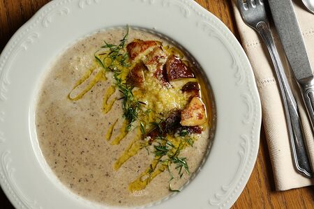 Крем-суп из сезонных грибов