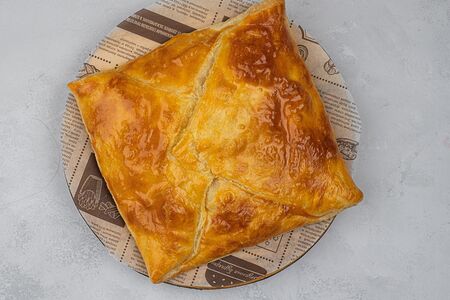 Хачапури из слоеного теста