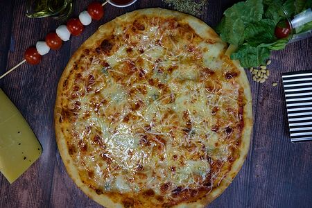 Пицца Четыре Сыра