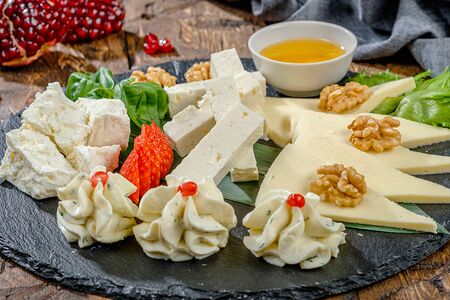 Ассорти традиционных сыров