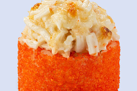 Запечённый ролл с крабом и моцареллой