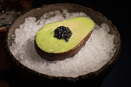 Пикадо из тунца с авокадо