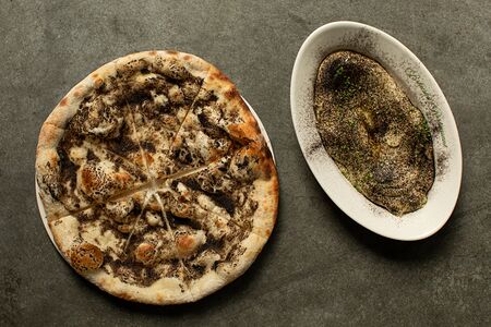 Крем из баклажана с трюфельной лепешкой