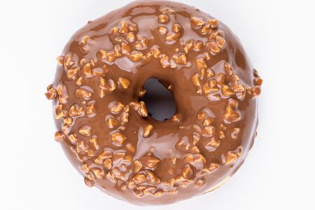 Пончик арахис-карамель-молочный шоколад