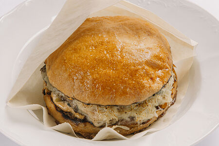 Smash бургер из телятины на картофельной бриоши