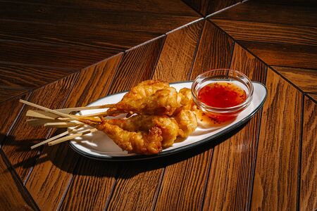 Креветки тигровые в темпурной панировке 