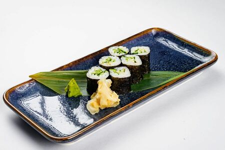 Маки Огурец