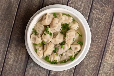 Пельмени ручной лепки в говяжьем бульоне