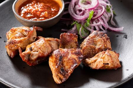 Шашлык из cвинoй шейки