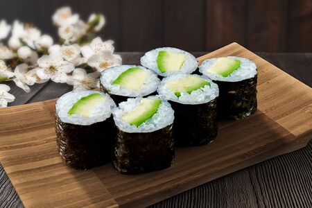 Мини-ролл с авокадо