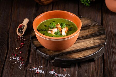 Крем-суп из брокколи с креветками