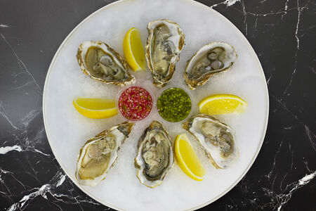 Шесть устриц Маака 