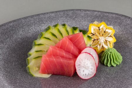 Сашими из тунца