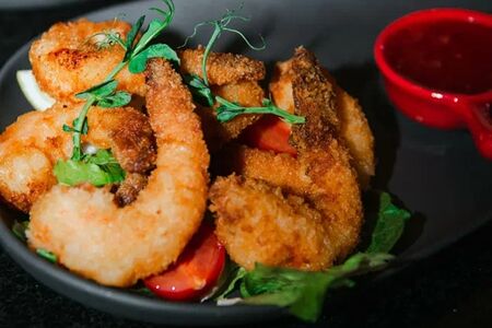 Креветки в панировке со сладким чили