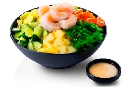 Поке с креветками и ананасами