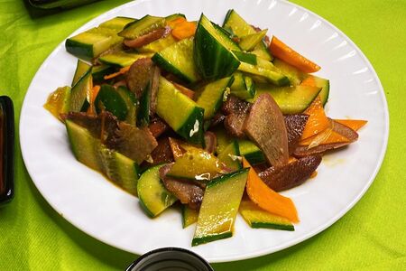 Язык с огурцом № 201