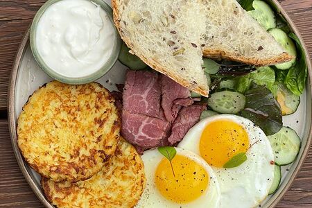 Краснополянский завтрак с ростбифом