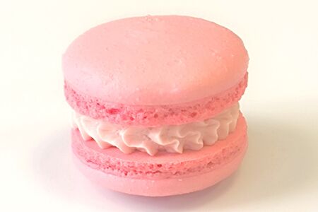 Макарон Клубничный милкшейк 