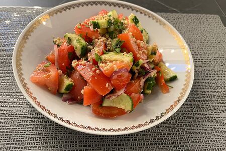 Грузинский салат с грецким орехом