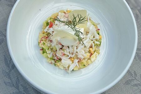 Окрошка с камчатским крабом