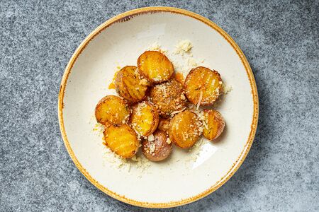 Деревенский картофель с Пармезаном 