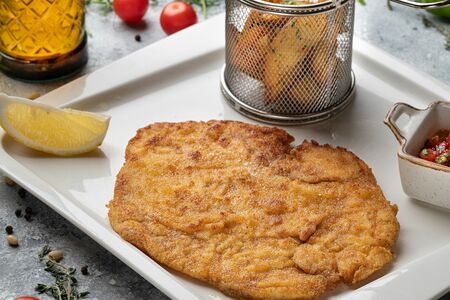 Отбивная Миланезе