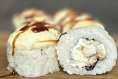 Запеченный с угрём