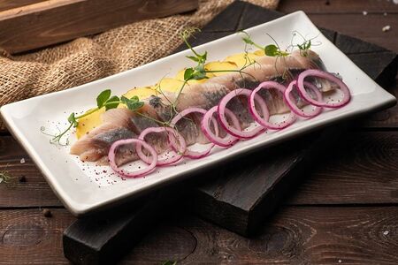 Сельдь с отварным картофелем