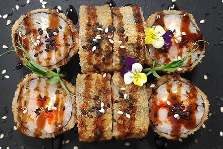 Темпурный ролл с мясом тунца