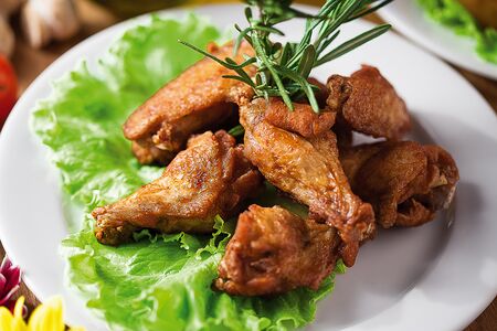 Куриные крылья в сырном соусе 