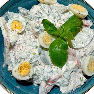 Салат из садовых овощей