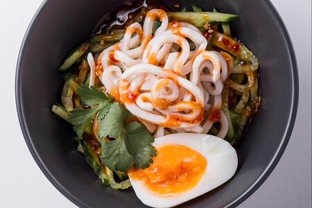 Салат с кальмаром