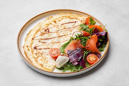 Воздушный омлет с лососем