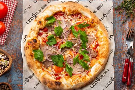 Пицца Tre Carni с тремя видами мяса