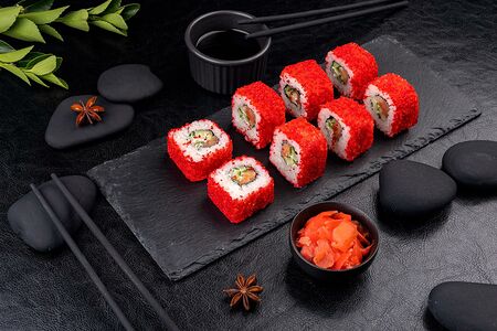 Ролл Калифорния Инари с лососем