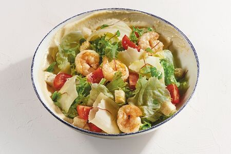 Цезарь с тигровыми креветками