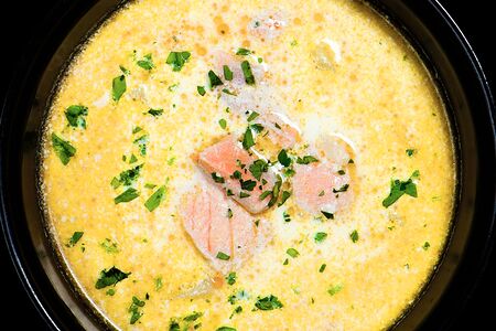 Норвежская уха из лосося со сливками