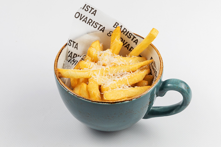 Картофель фри с пармезаном