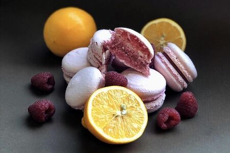 Макаронс Малина-лимон