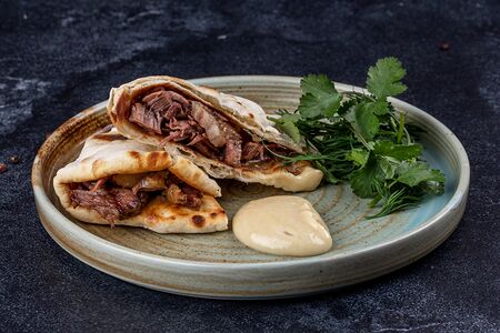 Татарская лепёшка с грудинкой телёнка 