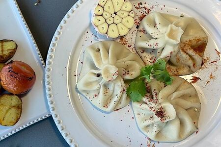 Хинкали с картошкой, сыром и зеленью